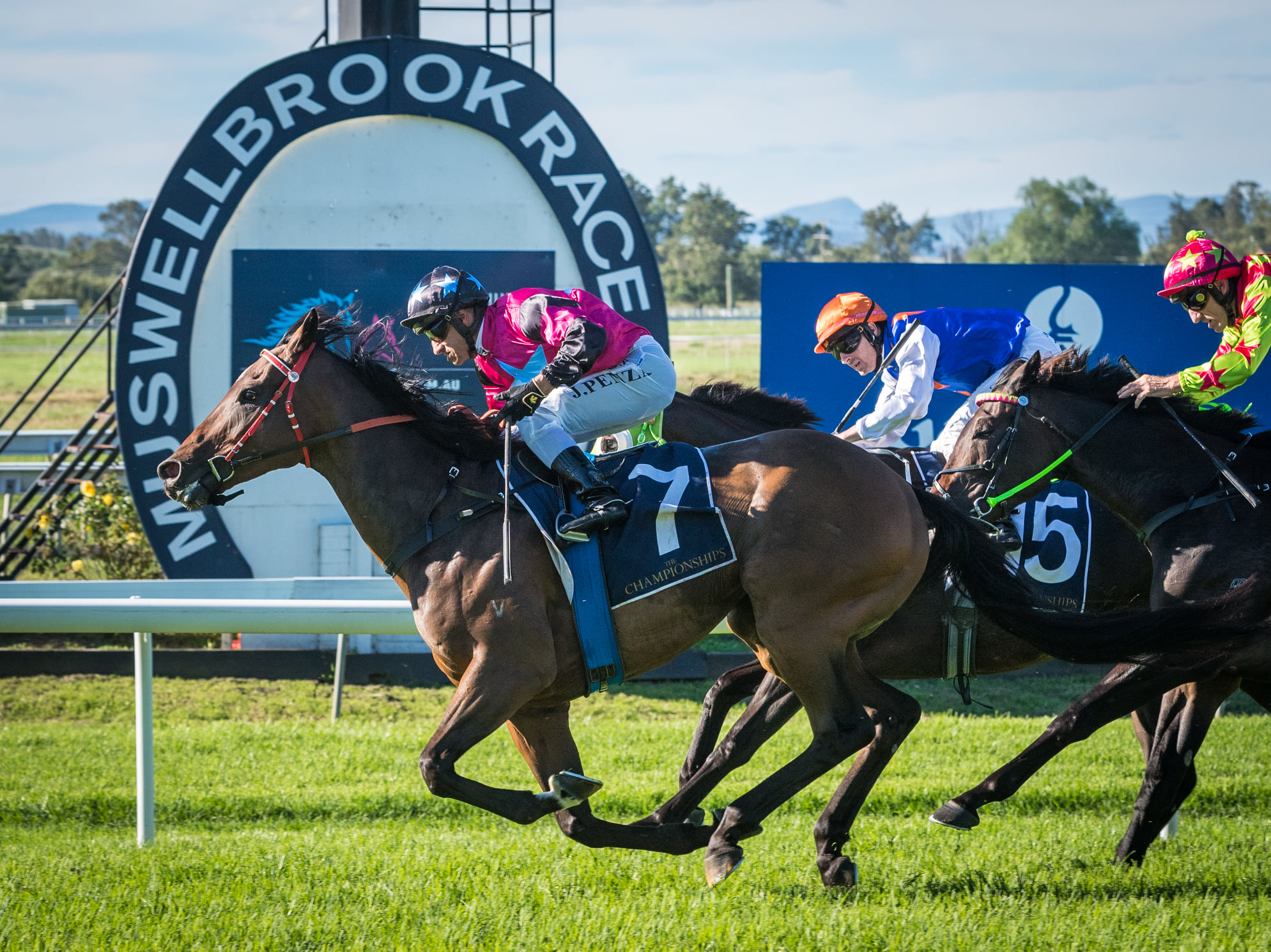 Its Lily Claims The Muswellbrook Cup - Muswellbrook Race Club